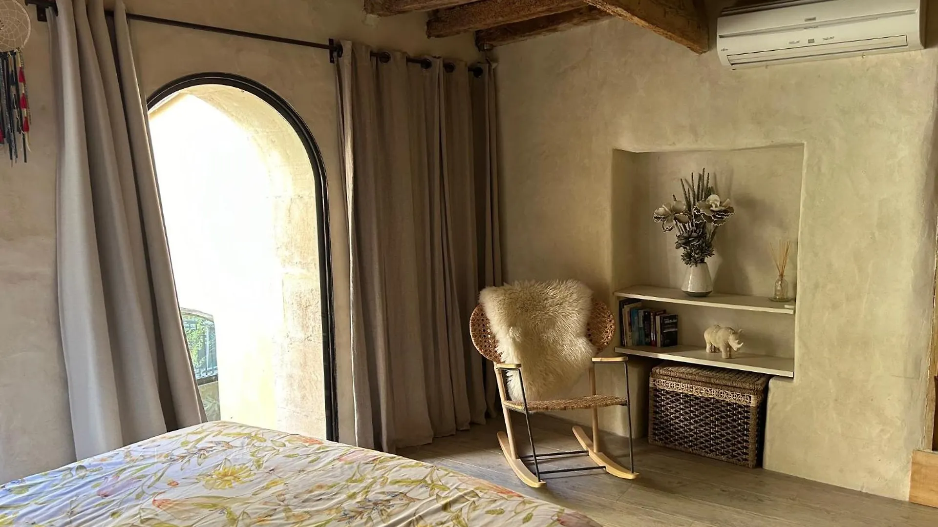 Holiday home 18 Nostra - Une Maison De Charme Dans Le Centre Historique Saint-Remy-de-Provence